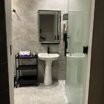 استديو فاخر حي الياسمين دخول ذاتي ٩